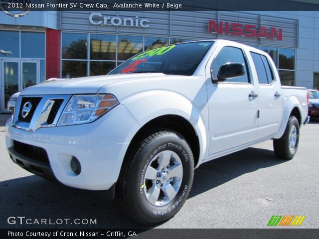 2012 Nissan Frontier SV Crew Cab in Avalanche White