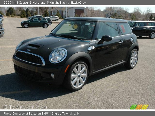 2009 Mini Cooper S Hardtop in Midnight Black