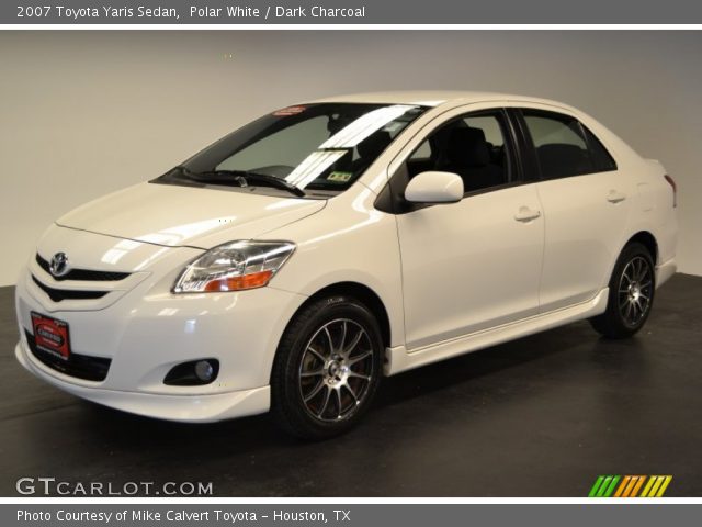 2007 Toyota Yaris Sedan in Polar White