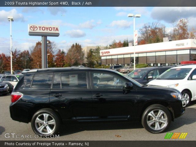 2009 Toyota Highlander Sport 4WD in Black