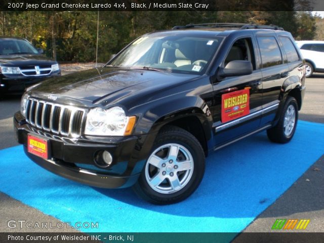 2007 Jeep Grand Cherokee Laredo 4x4 in Black