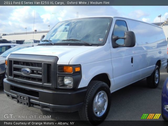 2011 Ford E Series Van E250 XL Cargo in Oxford White