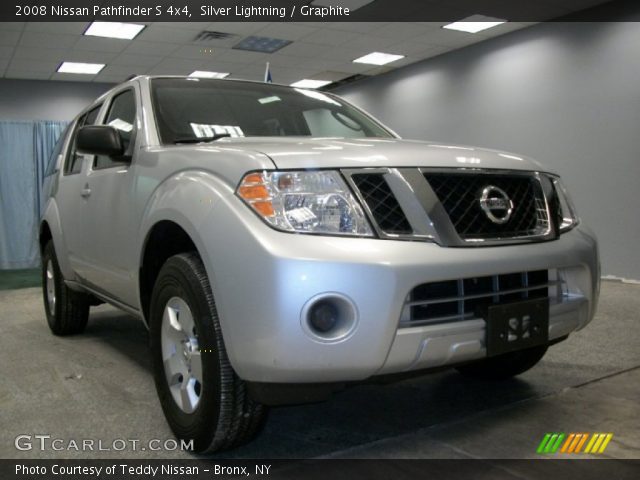 2008 Nissan Pathfinder S 4x4 in Silver Lightning