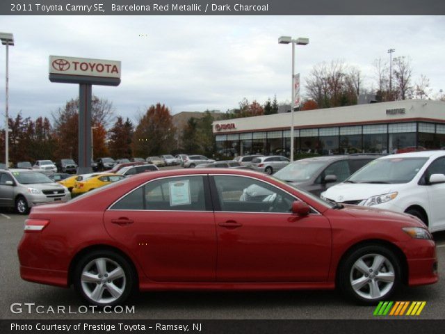 2011 Toyota Camry SE in Barcelona Red Metallic
