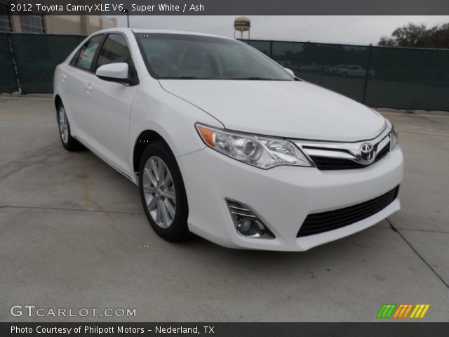 2012 Toyota Camry XLE V6 in Super White