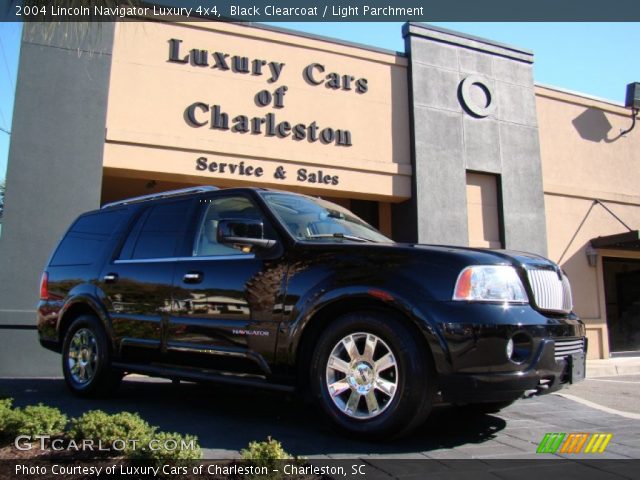 2004 Lincoln Navigator Luxury 4x4 in Black Clearcoat
