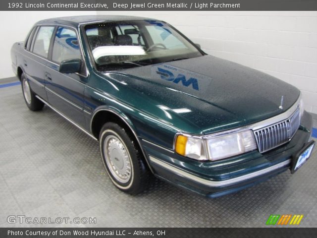 1992 Lincoln Continental Executive in Deep Jewel Green Metallic