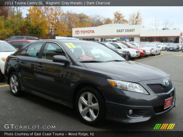2011 Toyota Camry SE in Magnetic Gray Metallic