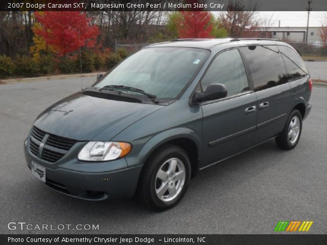 2007 Dodge Caravan SXT in Magnesium Green Pearl