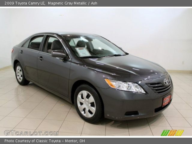 2009 Toyota Camry LE in Magnetic Gray Metallic