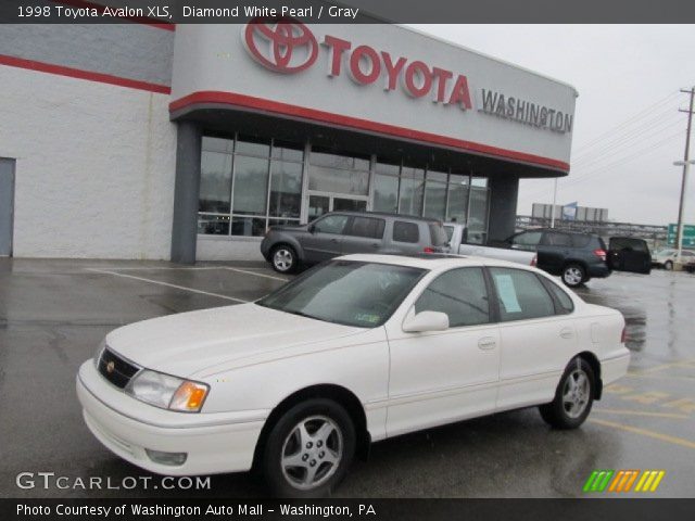 1998 Toyota Avalon XLS in Diamond White Pearl