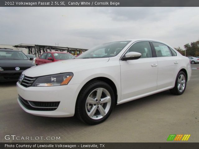 2012 Volkswagen Passat 2.5L SE in Candy White