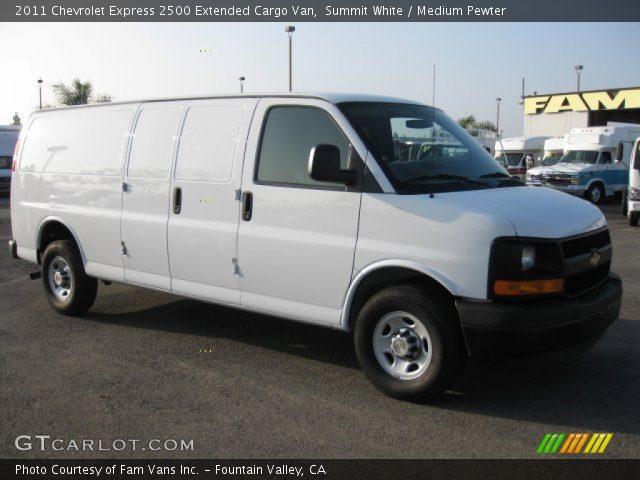 2011 Chevrolet Express 2500 Extended Cargo Van in Summit White