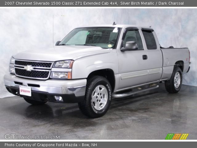 2007 Chevrolet Silverado 1500 Classic Z71 Extended Cab 4x4 in Silver Birch Metallic