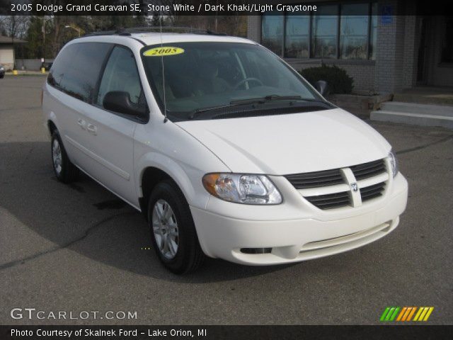 2005 Dodge Grand Caravan SE in Stone White