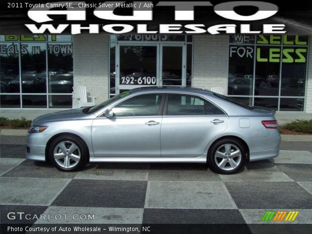 2011 Toyota Camry SE in Classic Silver Metallic