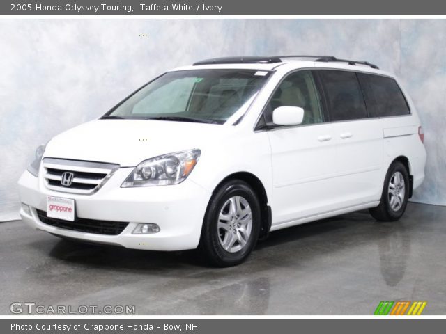 2005 Honda Odyssey Touring in Taffeta White