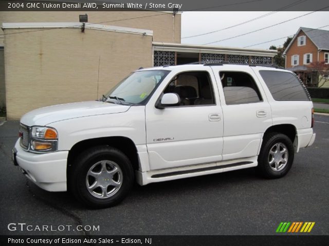 2004 GMC Yukon Denali AWD in Summit White