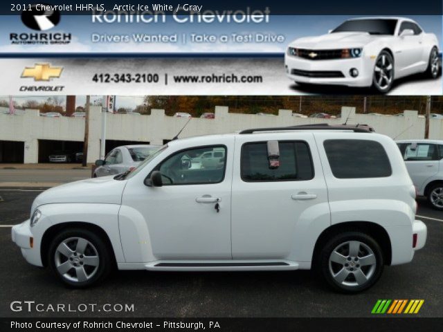 2011 Chevrolet HHR LS in Arctic Ice White