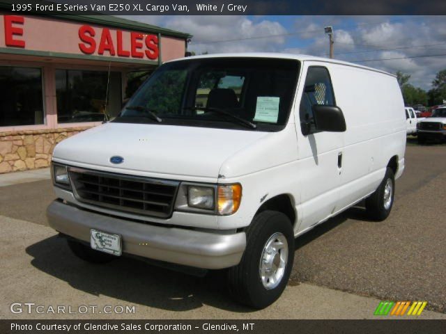 1995 Ford E Series Van E250 XL Cargo Van in White