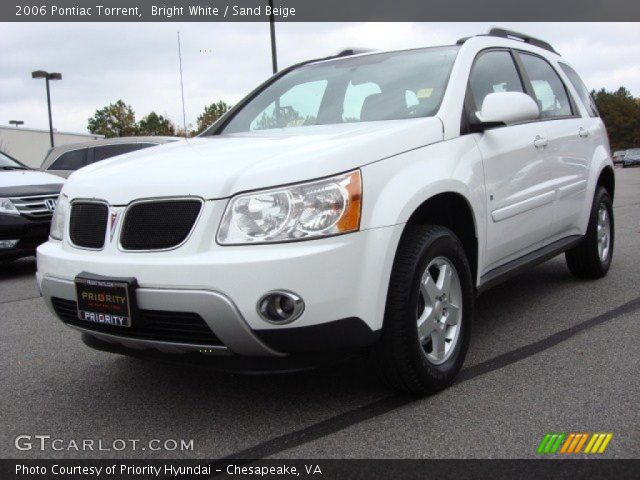 2006 Pontiac Torrent  in Bright White