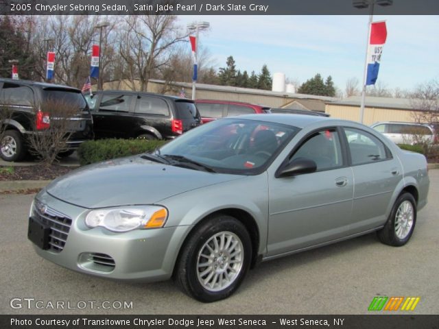 2005 Chrysler Sebring Sedan in Satin Jade Pearl
