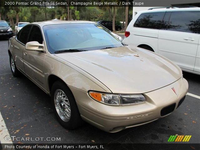 2000 Pontiac Grand Prix SE Sedan in Champagne Beige Metallic