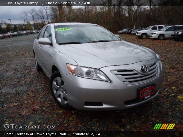 2009 Toyota Camry LE in Classic Silver Metallic