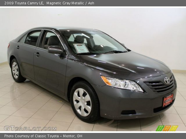 2009 Toyota Camry LE in Magnetic Gray Metallic