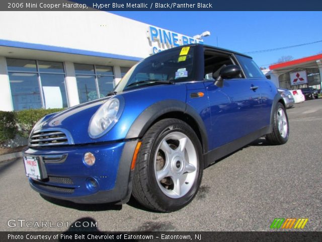 2006 Mini Cooper Hardtop in Hyper Blue Metallic