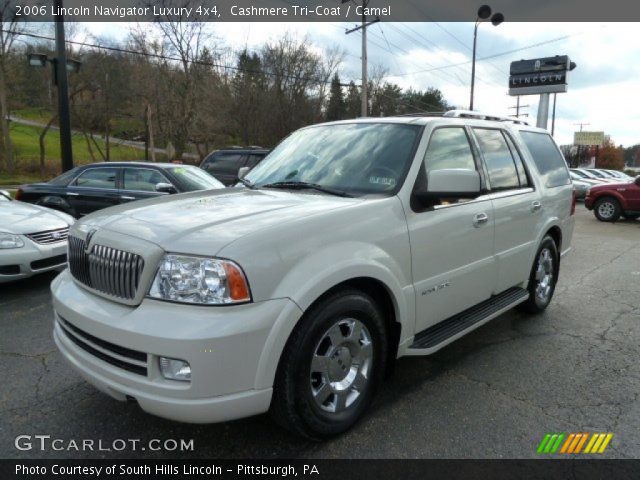 2006 Lincoln Navigator Luxury 4x4 in Cashmere Tri-Coat