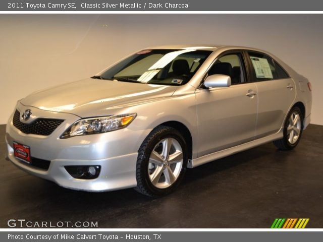 2011 Toyota Camry SE in Classic Silver Metallic