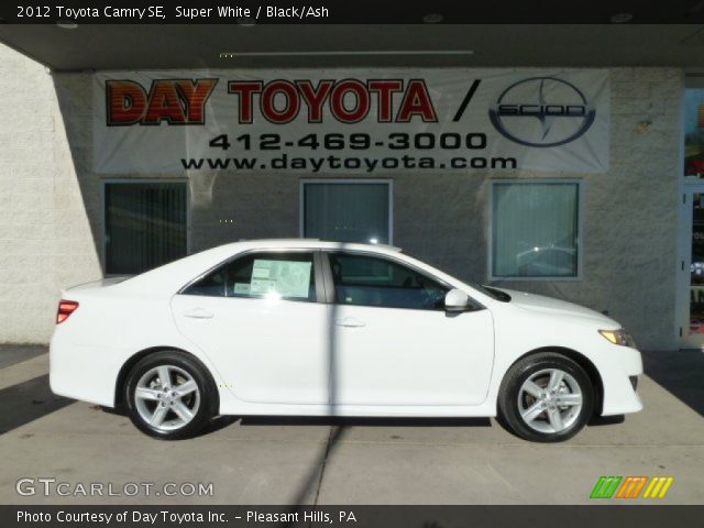 2012 Toyota Camry SE in Super White