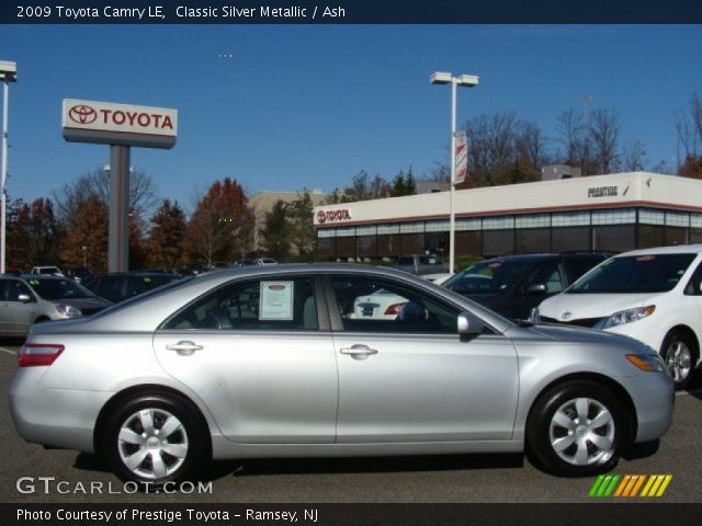 2009 Toyota Camry LE in Classic Silver Metallic