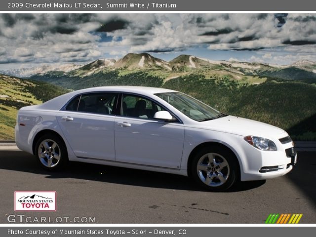 2009 Chevrolet Malibu LT Sedan in Summit White