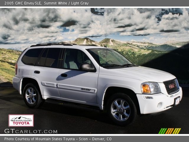 2005 GMC Envoy SLE in Summit White