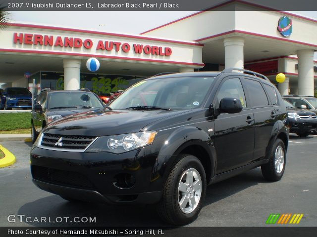 2007 Mitsubishi Outlander LS in Labrador Black Pearl