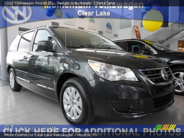 2012 Volkswagen Routan SEL in Twilight Gray Metallic