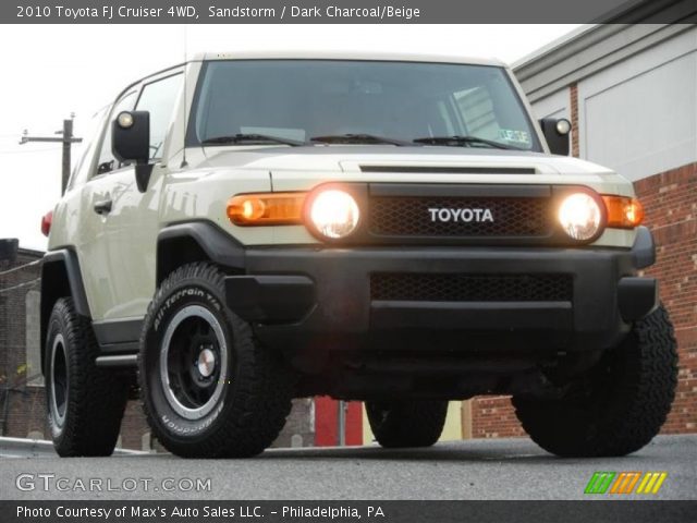 2010 Toyota FJ Cruiser 4WD in Sandstorm