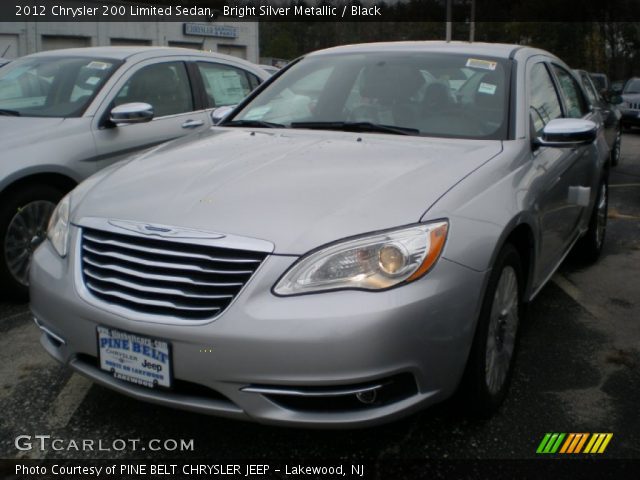2012 Chrysler 200 Limited Sedan in Bright Silver Metallic