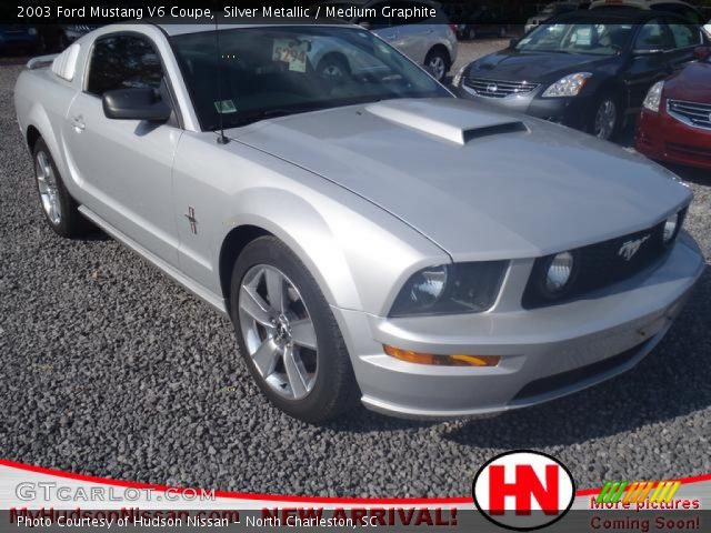 2003 Ford Mustang V6 Coupe in Silver Metallic