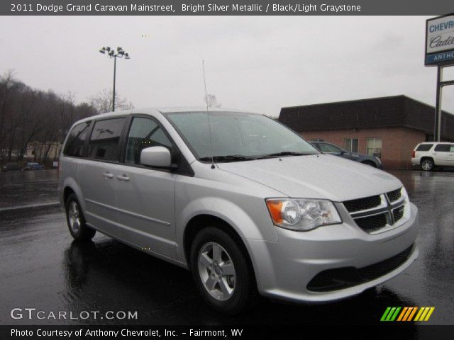 2011 Dodge Grand Caravan Mainstreet in Bright Silver Metallic