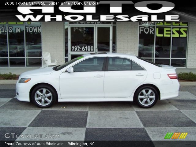 2008 Toyota Camry SE in Super White