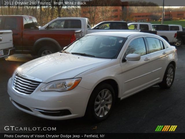 2011 Chrysler 200 Touring in Bright White
