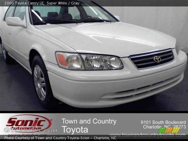 2000 Toyota Camry LE in Super White
