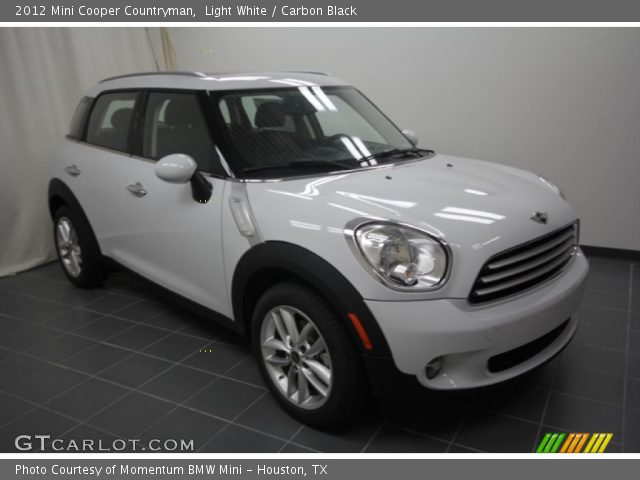 2012 Mini Cooper Countryman in Light White