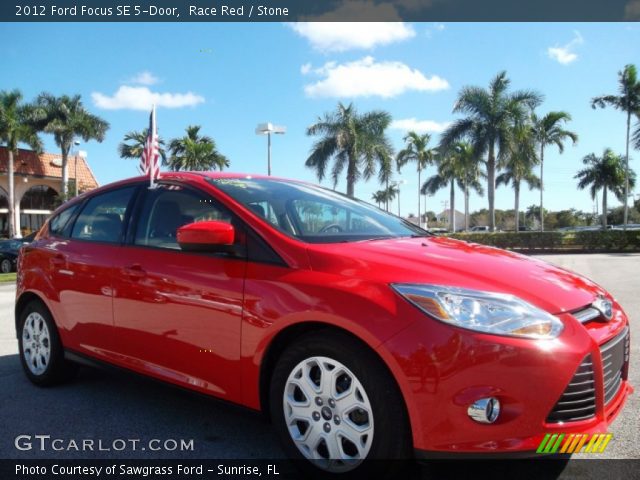 2012 Ford Focus SE 5-Door in Race Red