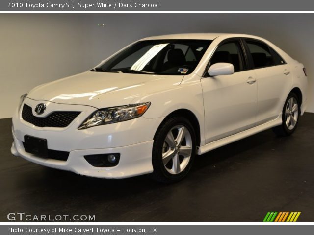 2010 Toyota Camry SE in Super White