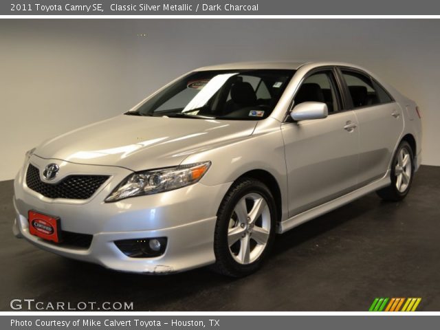2011 Toyota Camry SE in Classic Silver Metallic