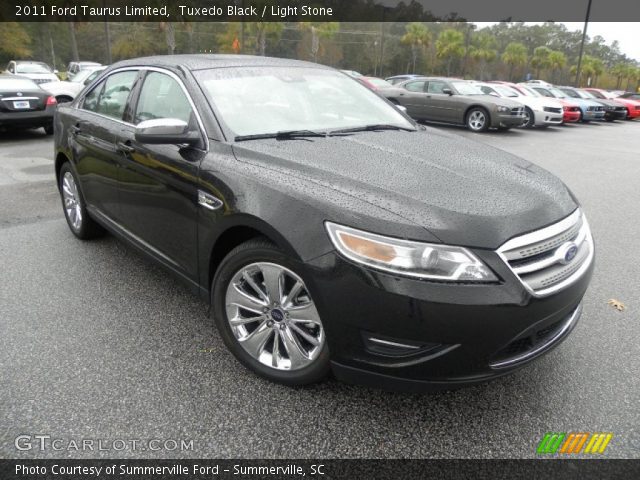 2011 Ford Taurus Limited in Tuxedo Black